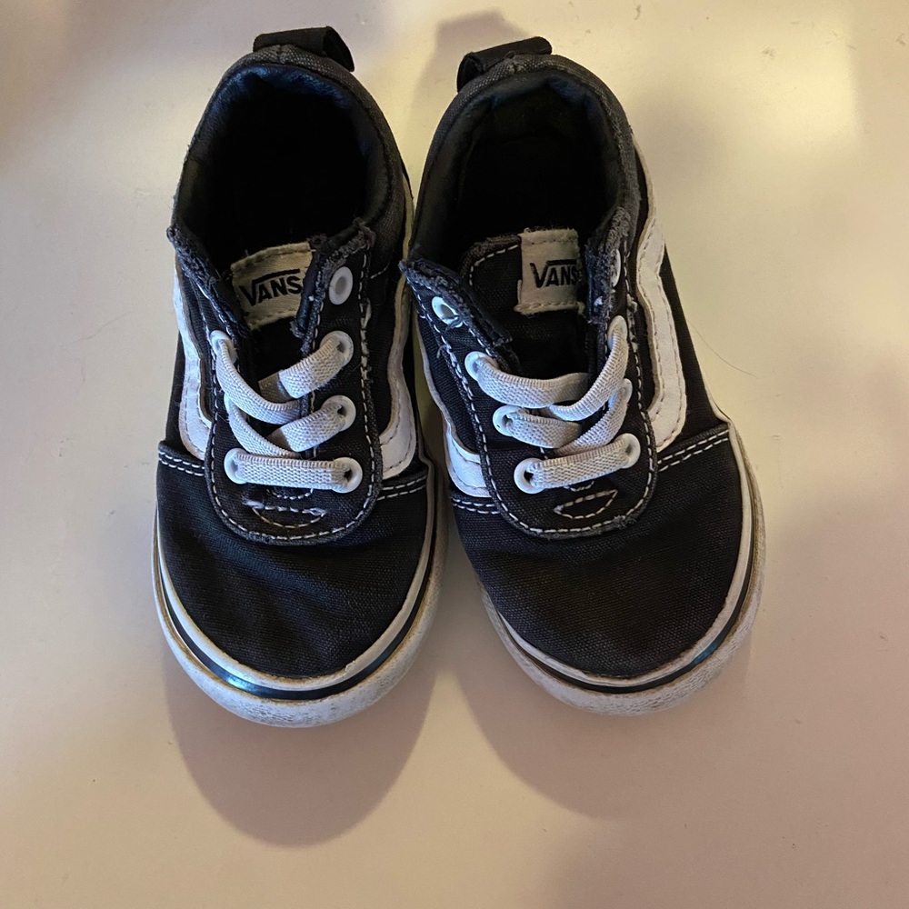 Vans toddler Black and White Sneakers